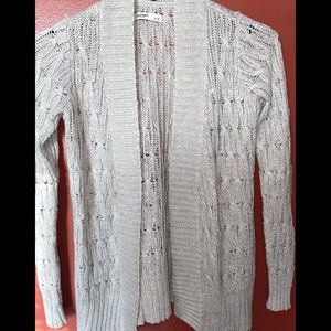 Women’s grey old navy over sweater size small